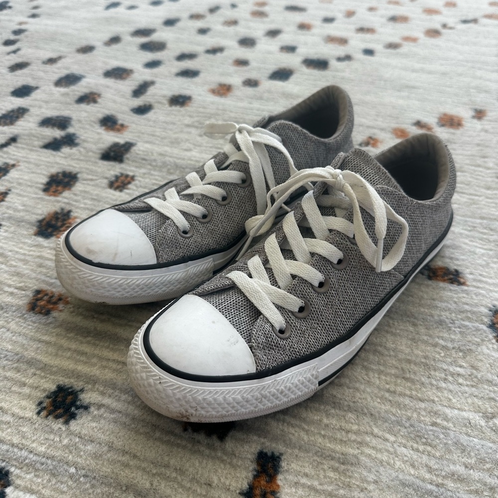 Women’s Converse All Star Madison OX- Size 7.5 US